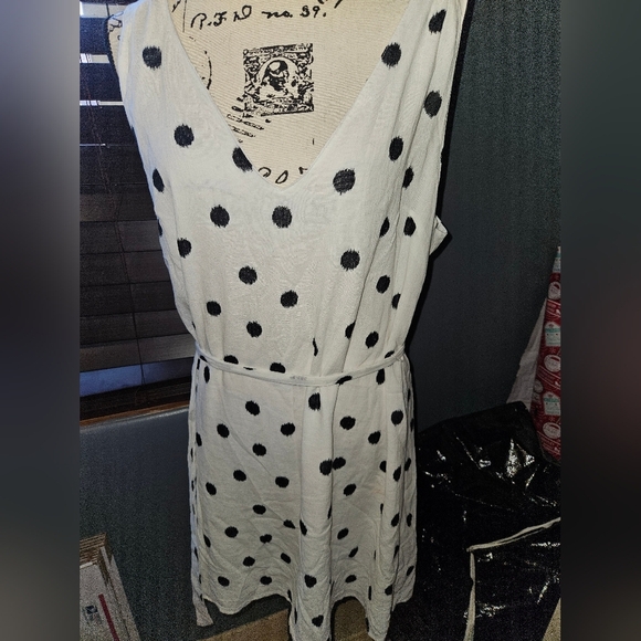 A New Day Womans Polka Dot V Neck Dress Size Xl - Picture 1 of 11